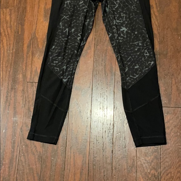 LULULEMON WOMEN’S LEGGINGS SIZE 8 - Picture 4 of 16